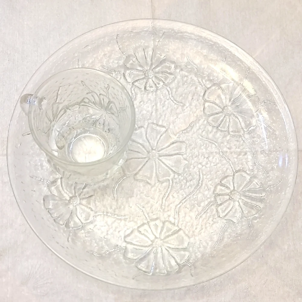 Vintage Rain Flower Clear Floral Glass Plate and Cup Set of 4